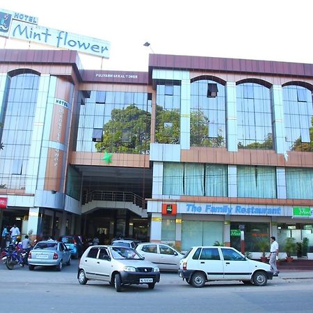 Hotel Mintflower Sultan Bathery Exterior photo